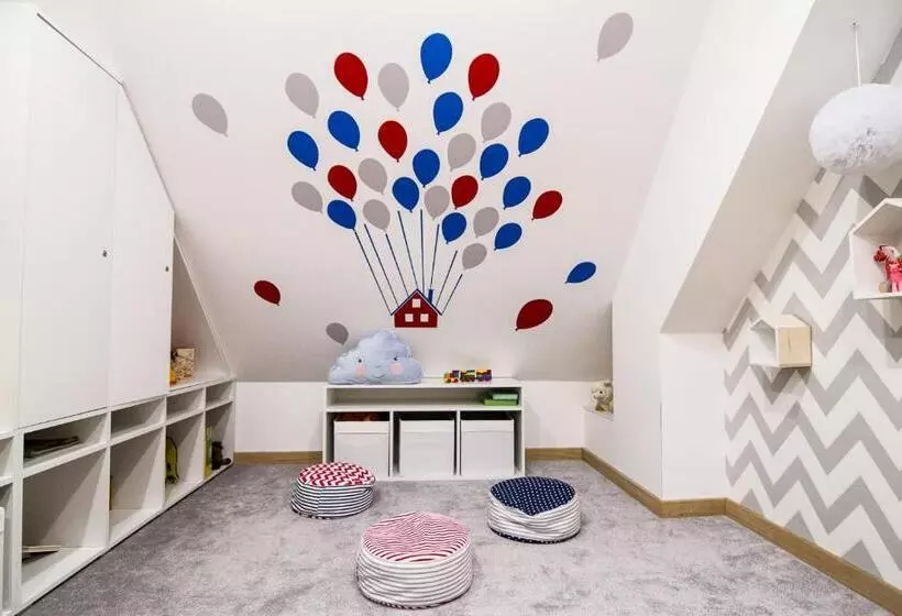 Majatalo Novobilski   Pod Wyciągiem Bania I Kotelnica, Obok Termy Bania