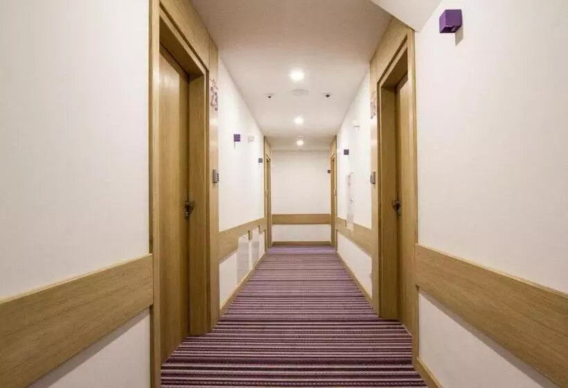 Majatalo Novobilski   Pod Wyciągiem Bania I Kotelnica, Obok Termy Bania