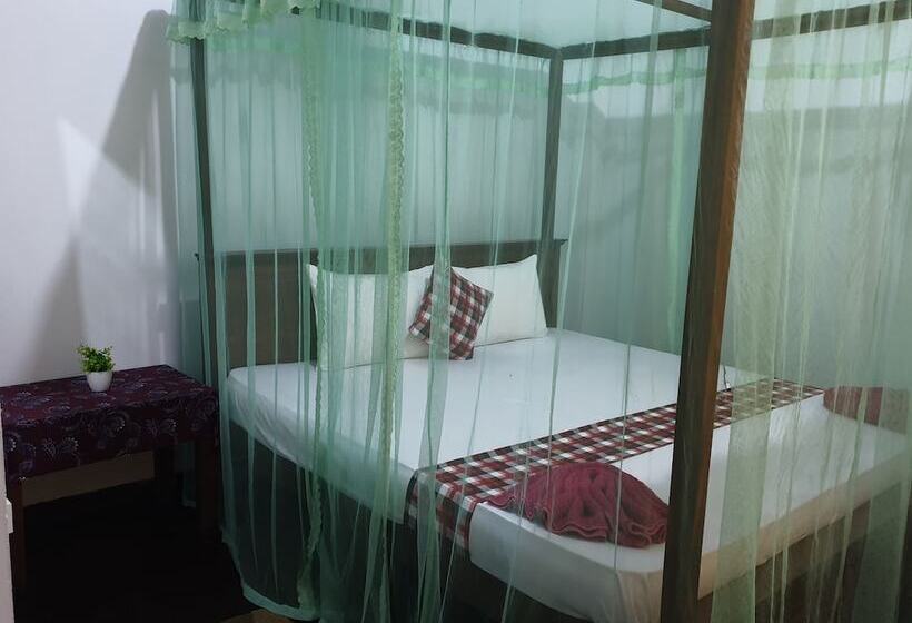 Pension Shasee Rest  Mirissa Sri Lanaka