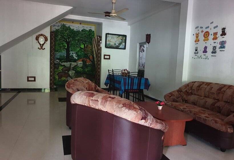 Pension Shasee Rest  Mirissa Sri Lanaka