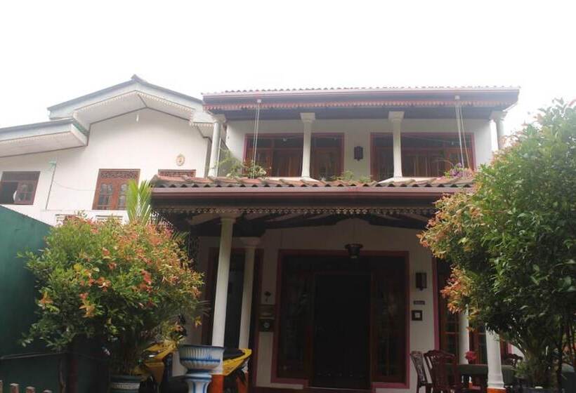 Pension Shasee Rest  Mirissa Sri Lanaka