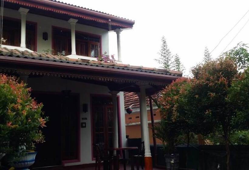 Pension Shasee Rest  Mirissa Sri Lanaka