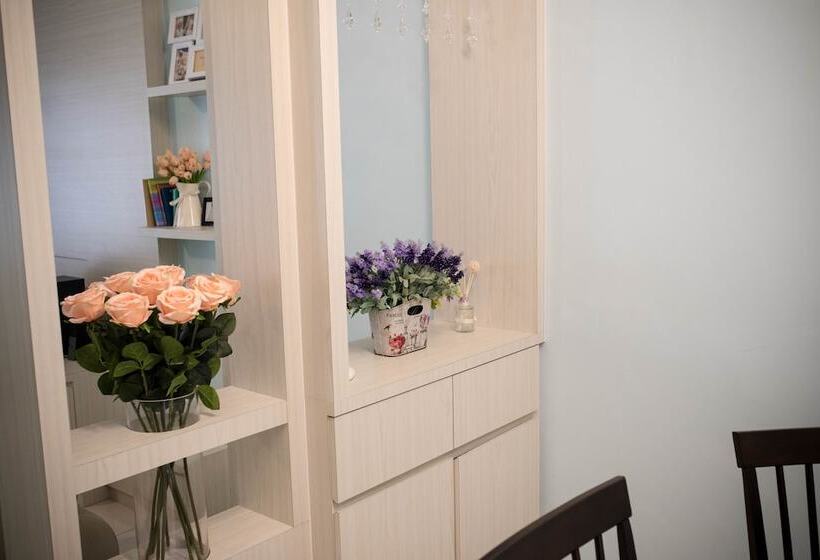 Holidayhome 188 Taman Sejati Suria