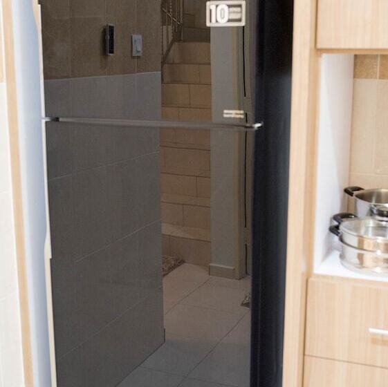 Holidayhome 188 Taman Sejati Suria