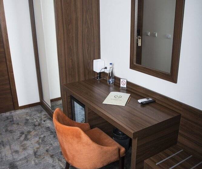 هتل Marshal Garni