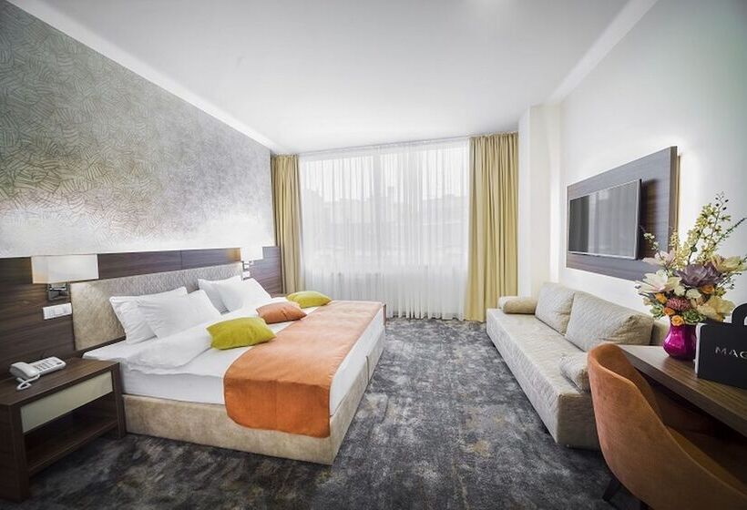 هتل Marshal Garni