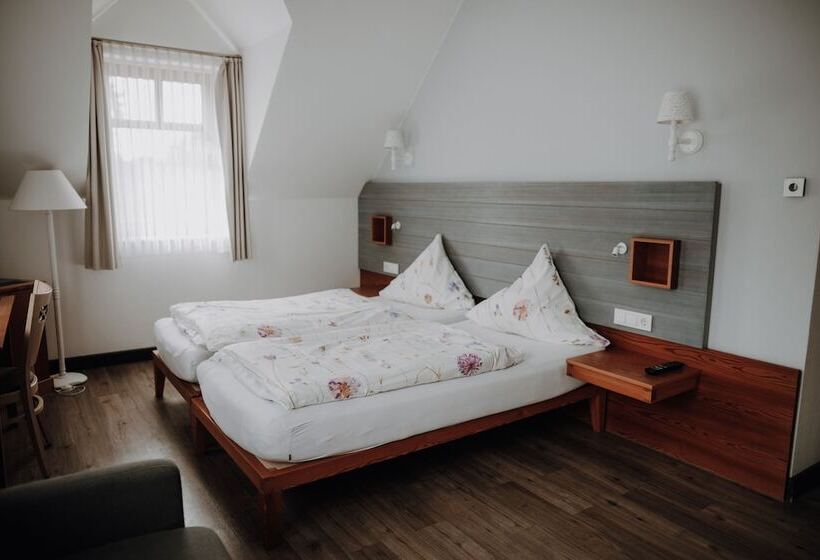 Отель Okelmann S