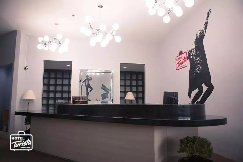 ホテル Turista Canlubang