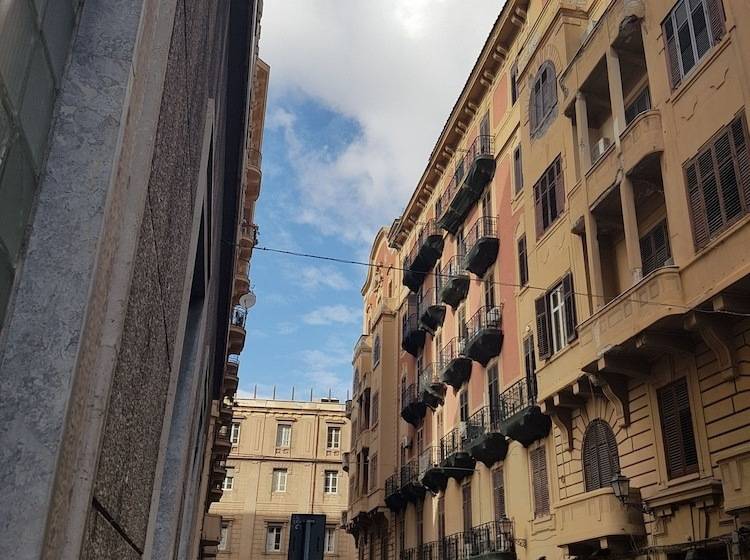 Jonathan Hostel & Guesthouse