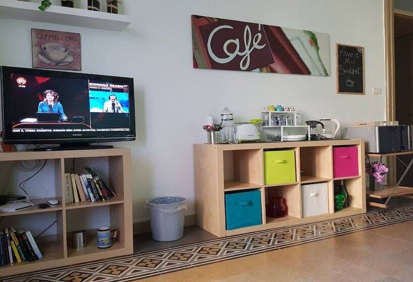 Jonathan Hostel & Guesthouse