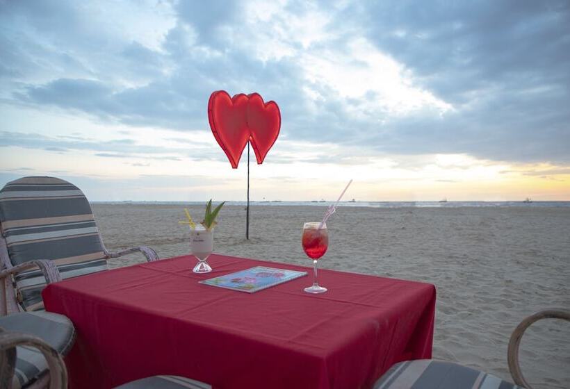 リゾートホテル Larios Beach Holidays