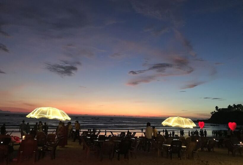 리조트 Larios Beach Holidays