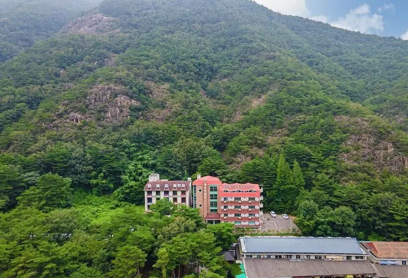 پانسیون Wolsan Atman