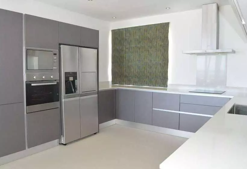Rose Des Sables Beachfront Apartments