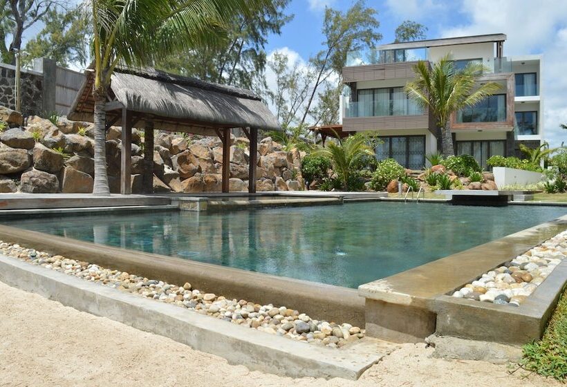 Rose Des Sables Beachfront Apartments