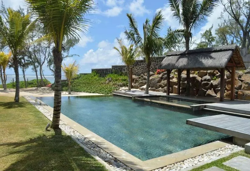 Rose Des Sables Beachfront Apartments