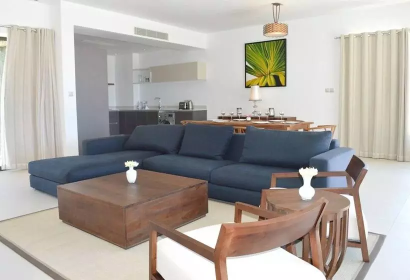 Rose Des Sables Beachfront Apartments
