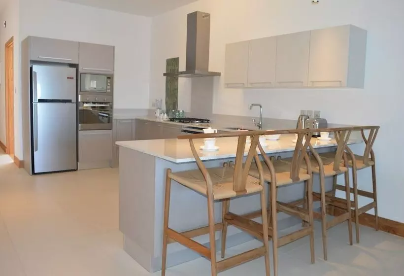 Rose Des Sables Beachfront Apartments