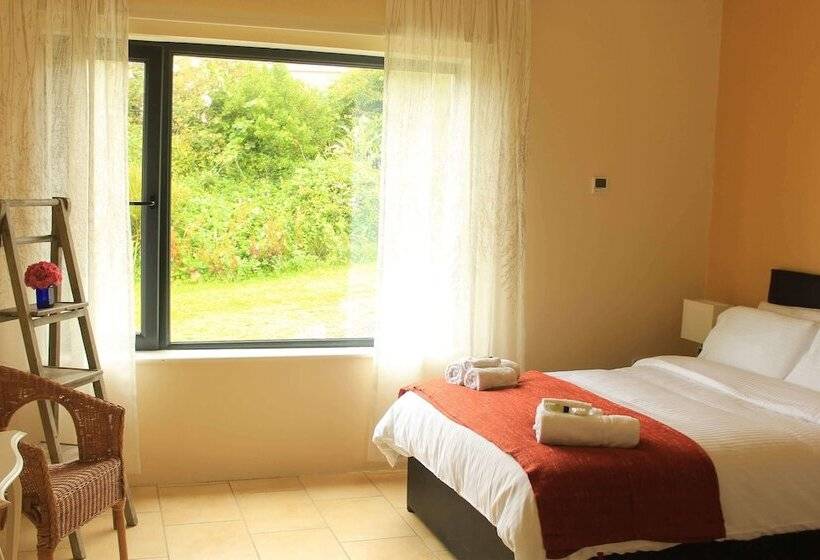 민박 Blue Door House