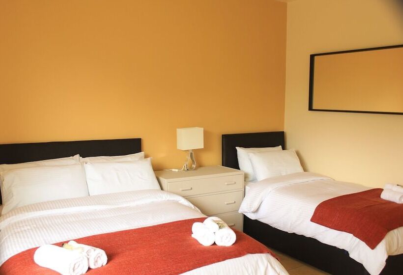 민박 Blue Door House