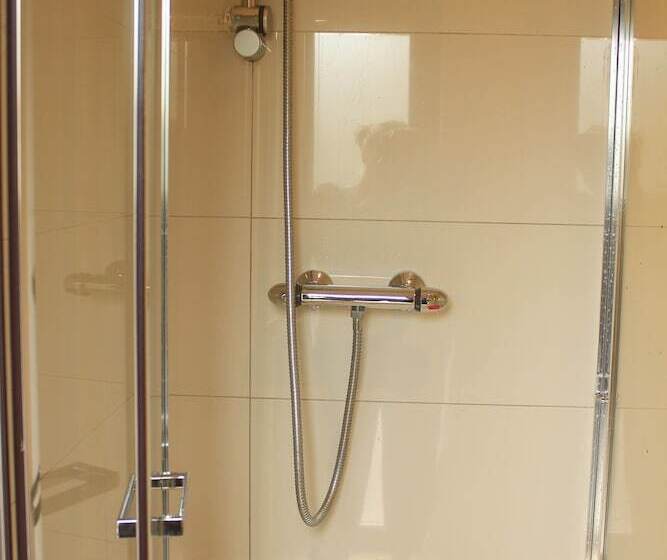 민박 Blue Door House