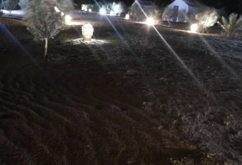 Hotelli Bivouac Erg Znaigui