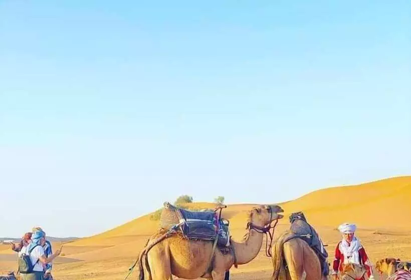 Hotelli Bivouac Erg Znaigui