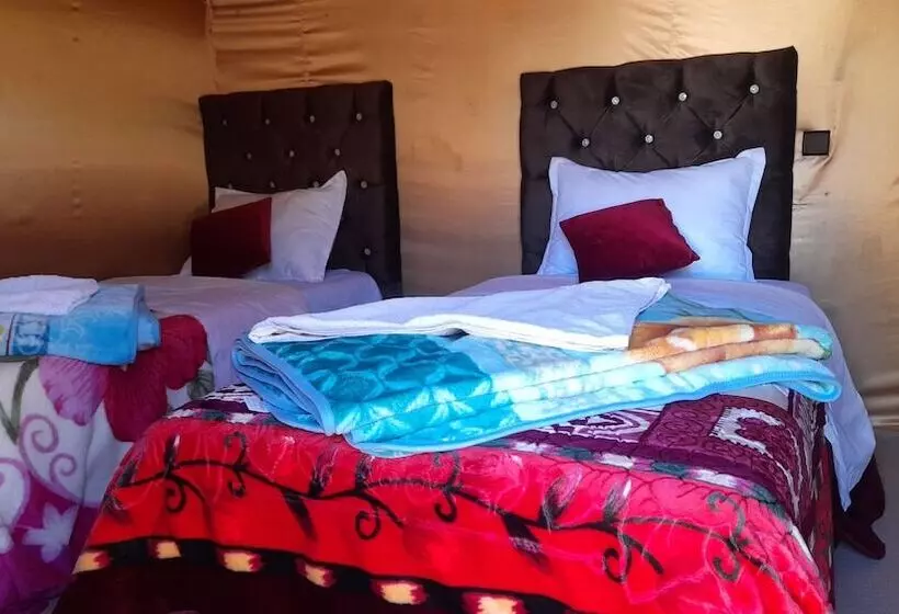 Hotelli Bivouac Erg Znaigui