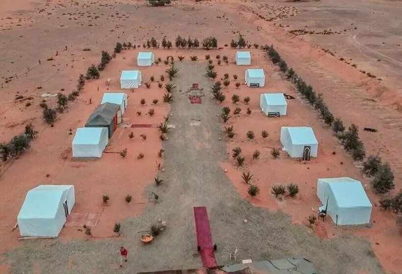 Hotelli Bivouac Erg Znaigui