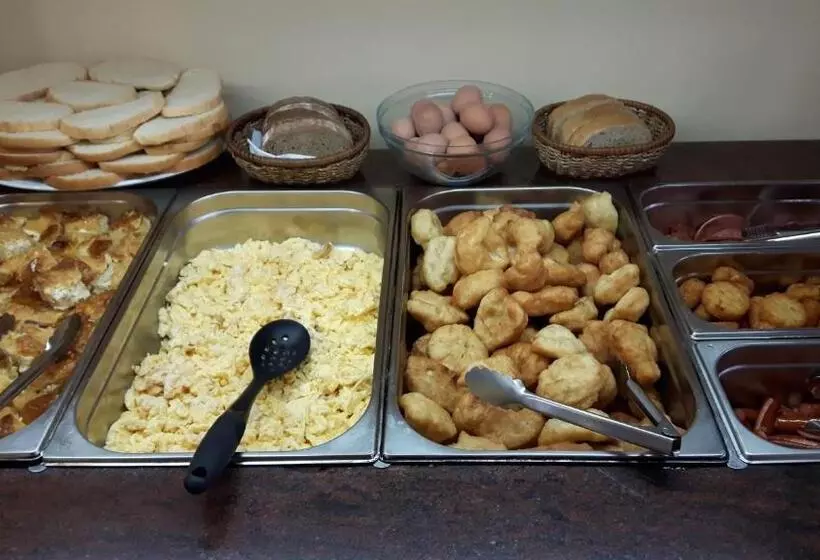 ホテル Black Sea   Breakfast, Pool & Free Parking