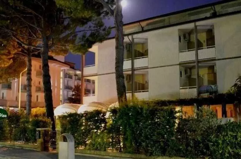 Hotelli Fior Di Pino