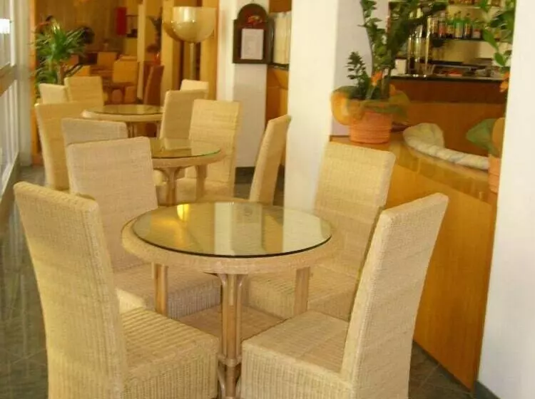 Hotelli Fior Di Pino