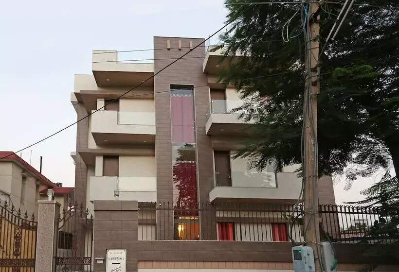 ホテル Oyo 9600 Country Homestay