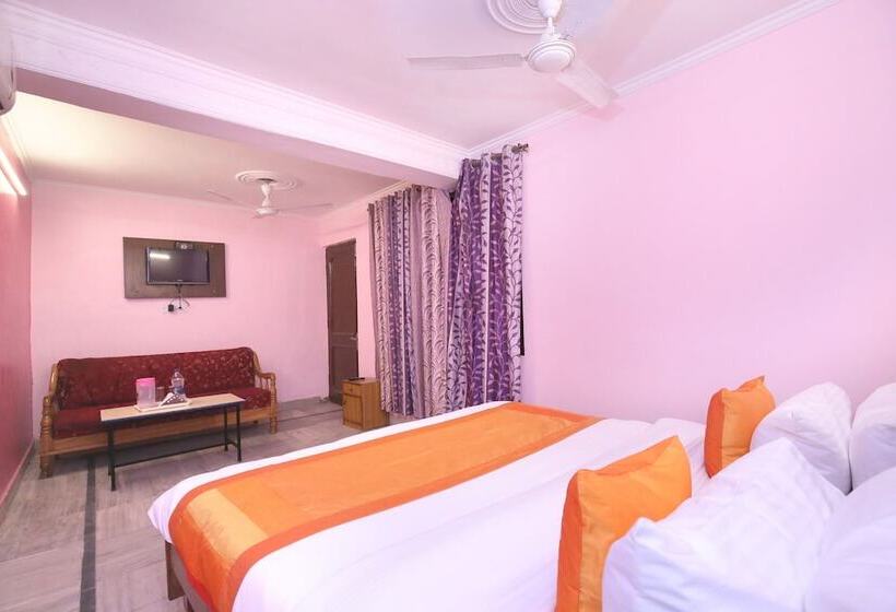 هتل O Rajesh Palace