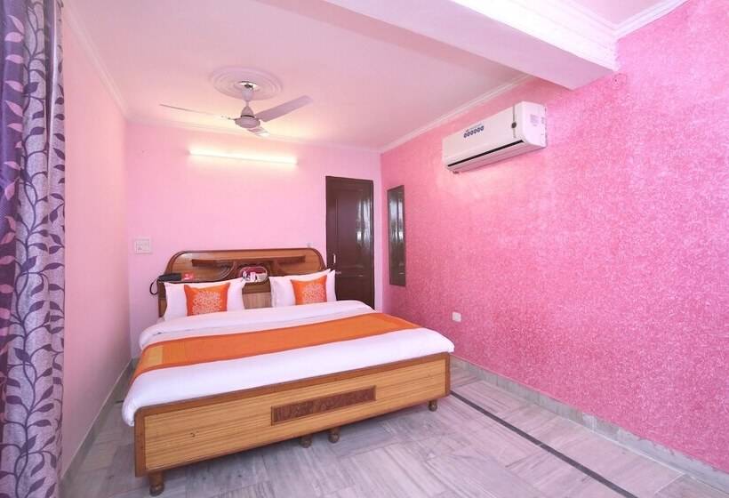 هتل O Rajesh Palace