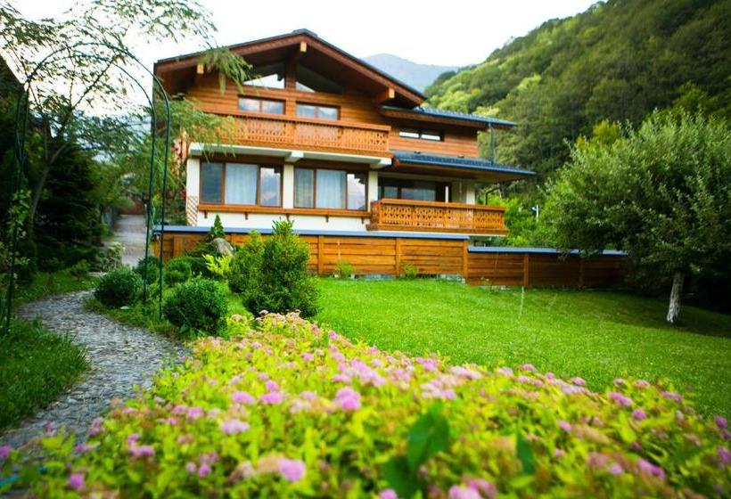 בית מלון כפרי Park Chalet Residence