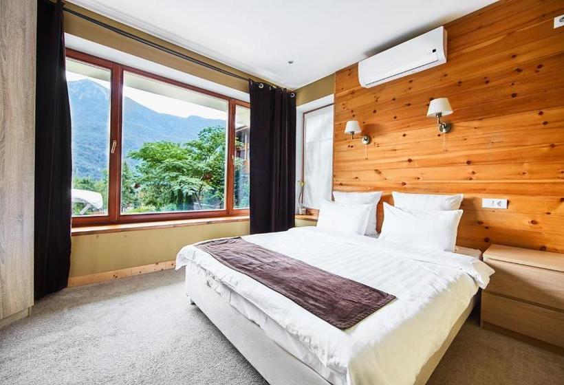 בית מלון כפרי Park Chalet Residence