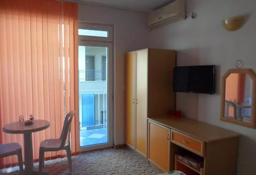 هتل Sianie Guest House