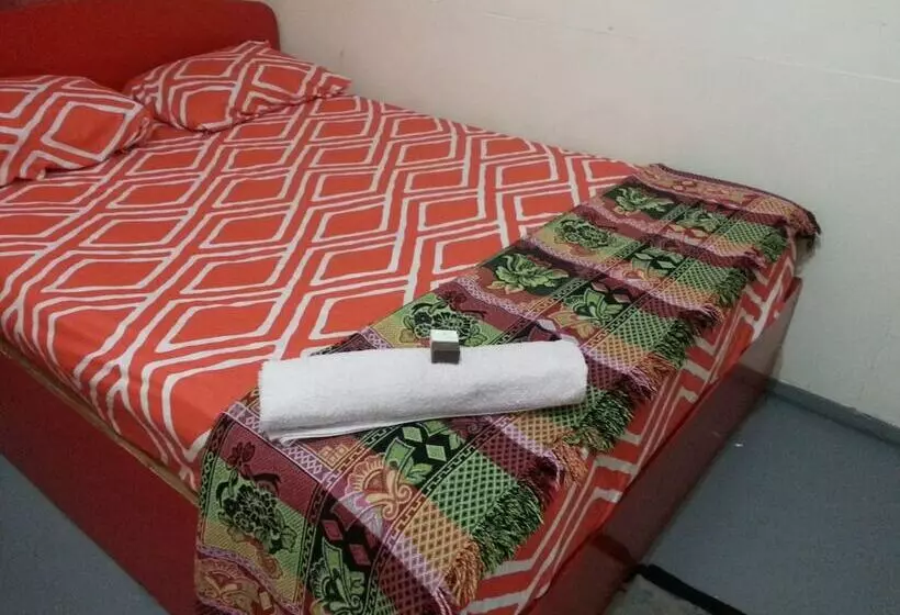 Hotelli The Royale Lodge