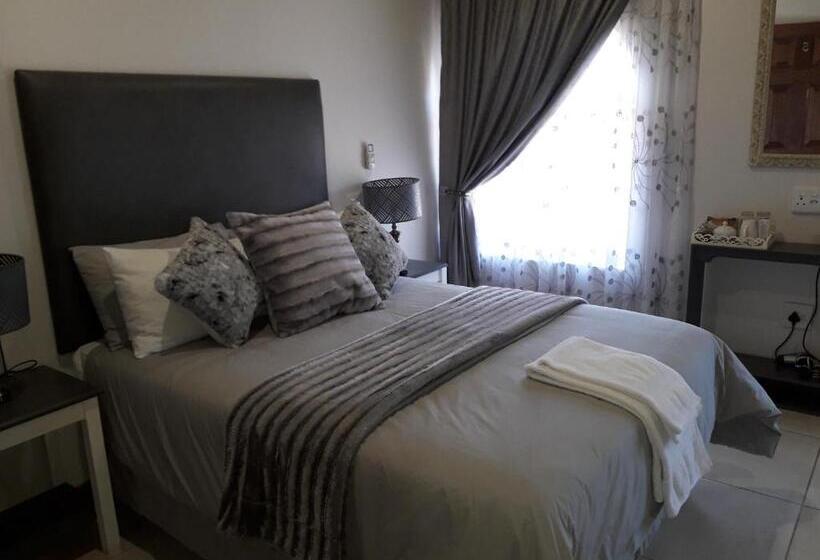 Отель Tuscany Vryburg