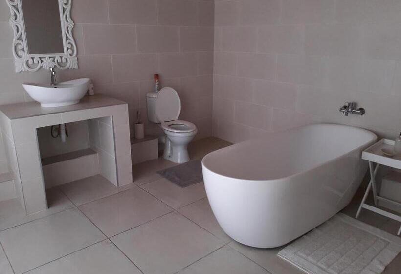 Отель Tuscany Vryburg