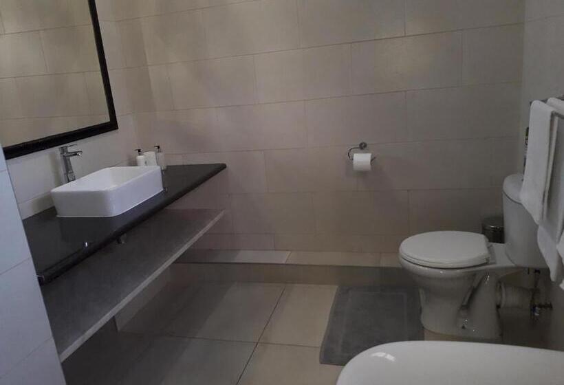 Отель Tuscany Vryburg