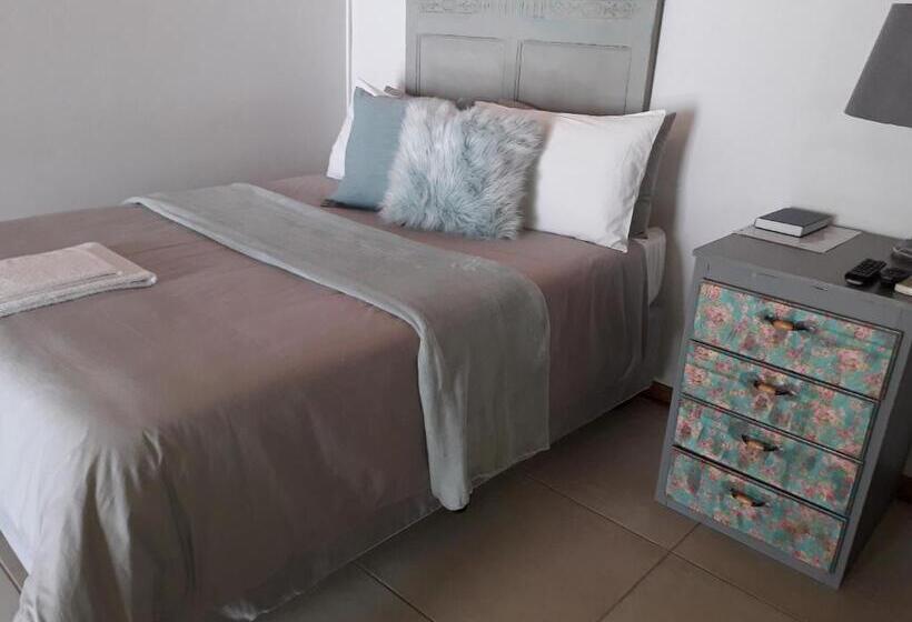 Отель Tuscany Vryburg