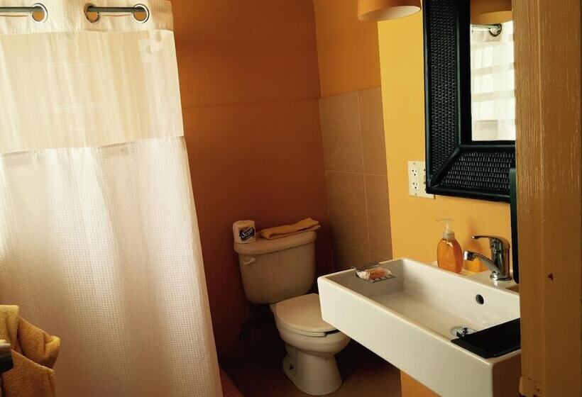 پانسیون Casa De Amistad Guesthouse