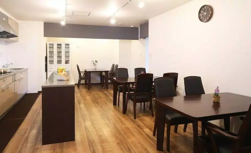 Air Hostel Lcc