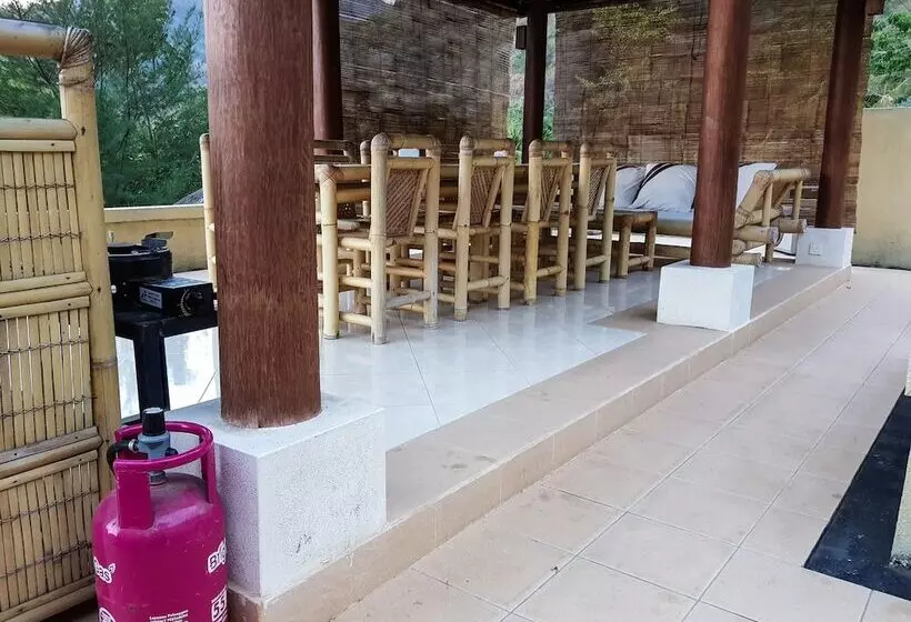 ベッドアンドブレックファースト Nipah Pool Villas & Restaurant