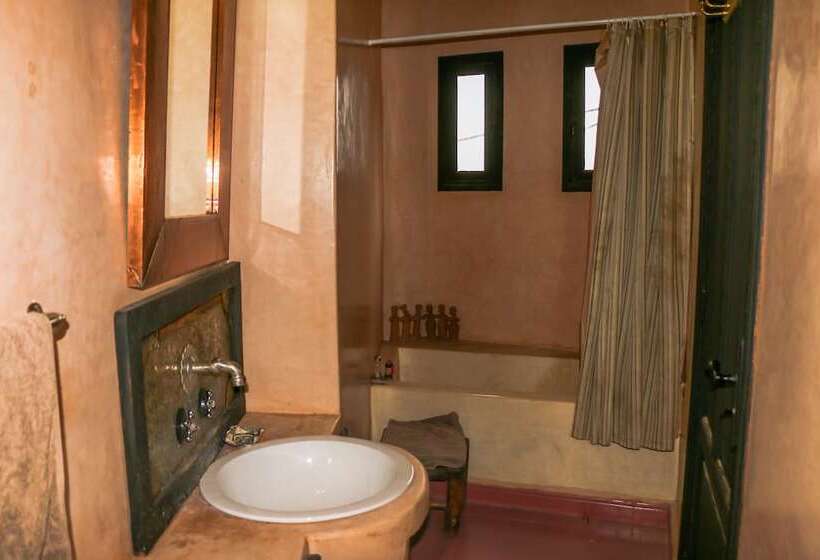 تختخواب و صبحانه Riad Kasbah Omar