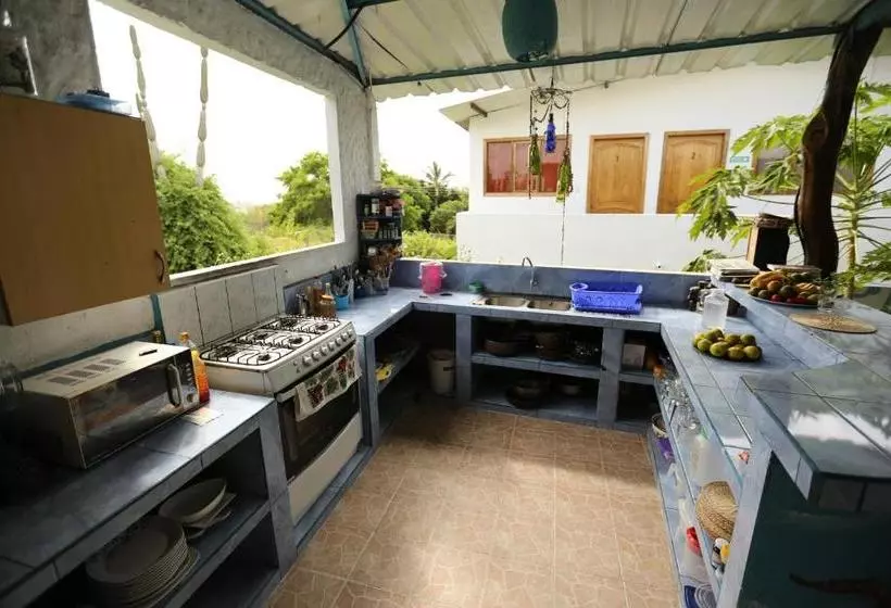 مسافرخانه Casita De La Isla