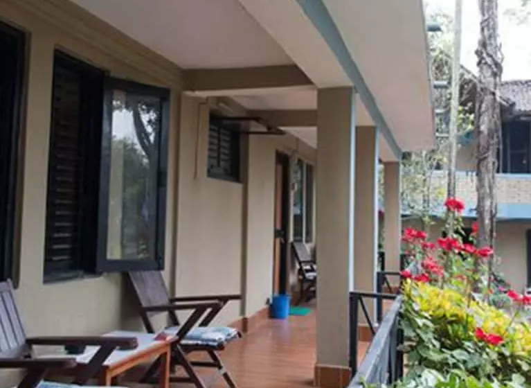 هتل Chitwan Tiger Camp