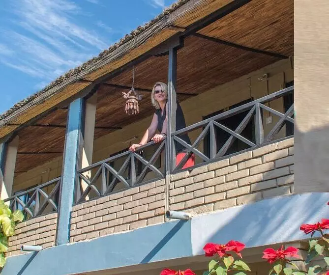 هتل Chitwan Tiger Camp